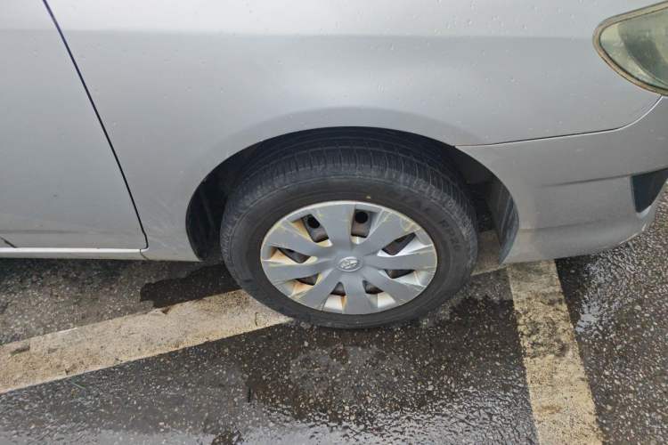 Used Toyota Corolla EX 2013 1.6L Automatic Excellence Edition Right Front Wheel Hub