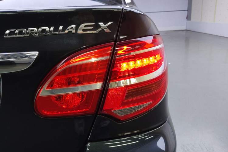 Used Toyota Corolla EX 2013 1.6L Manual Excellence Edition Right Rear Taillight