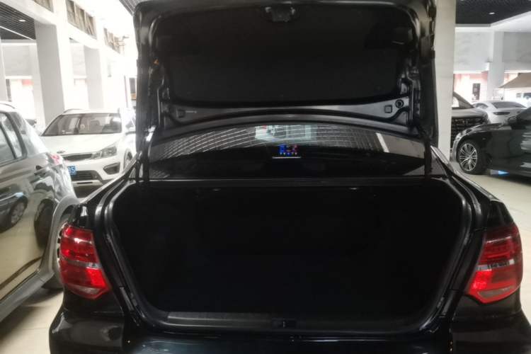 Used Toyota Corolla EX 2013 1.6L Automatic Excellence Edition Trunk
