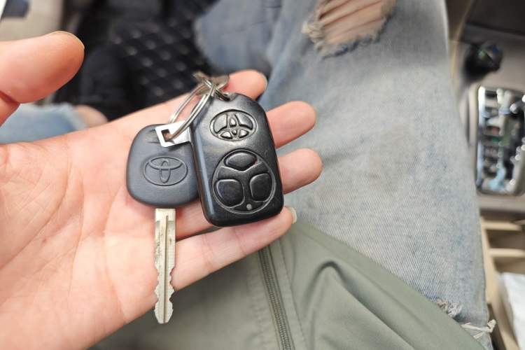 Used Toyota Corolla EX 2013 1.6L Automatic Luxury Edition Vehicle Key