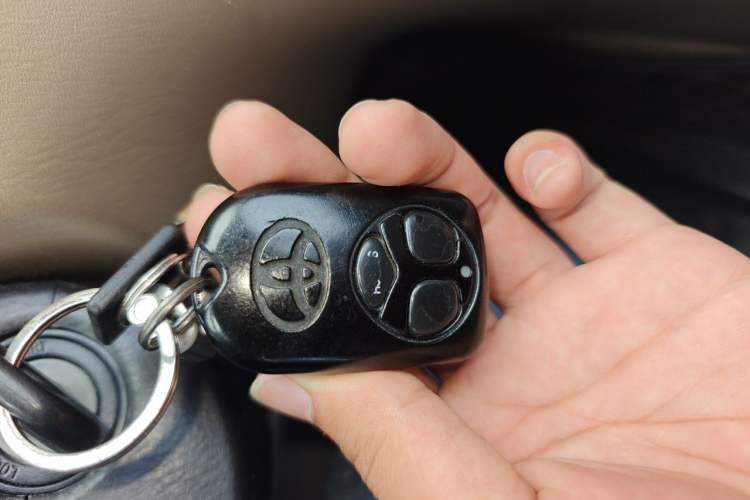 Used Toyota Corolla EX 2013 1.6L Manual Luxury Edition Vehicle Key