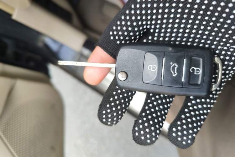 Used Toyota Corolla EX 2013 1.6L Manual Value Edition Vehicle Key