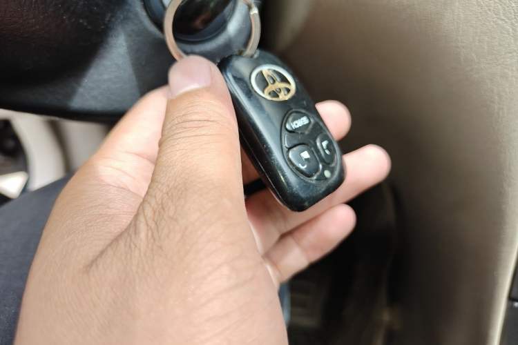 Used Toyota Corolla EX 2013 1.6L Manual Excellence Edition Vehicle Key