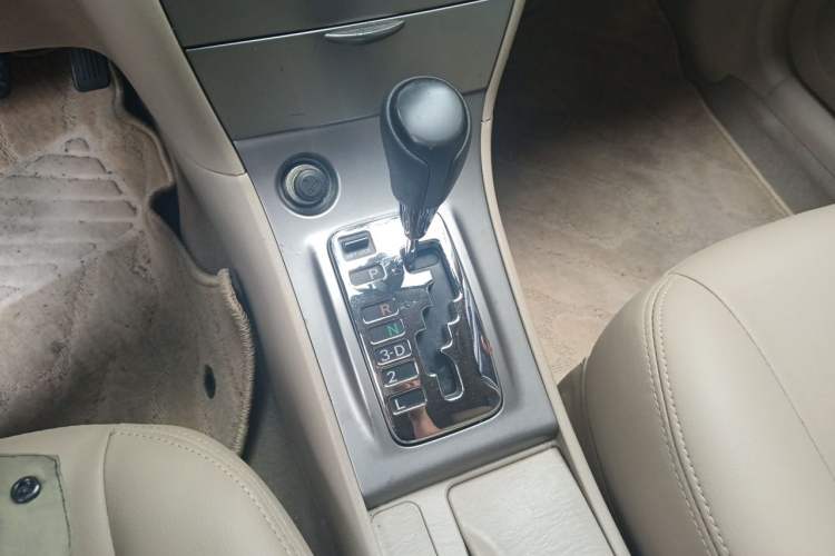 Used Toyota Corolla EX 2013 1.6L Automatic Excellence Edition Gear Lever