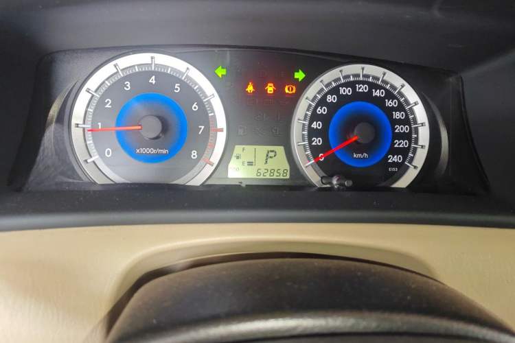 Used Toyota Corolla EX 2013 1.6L Automatic Excellence Edition Odometer Close Up