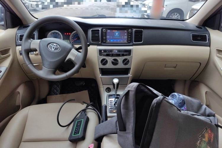 Used Toyota Corolla EX 2013 1.6L Automatic Excellence Edition Center Console