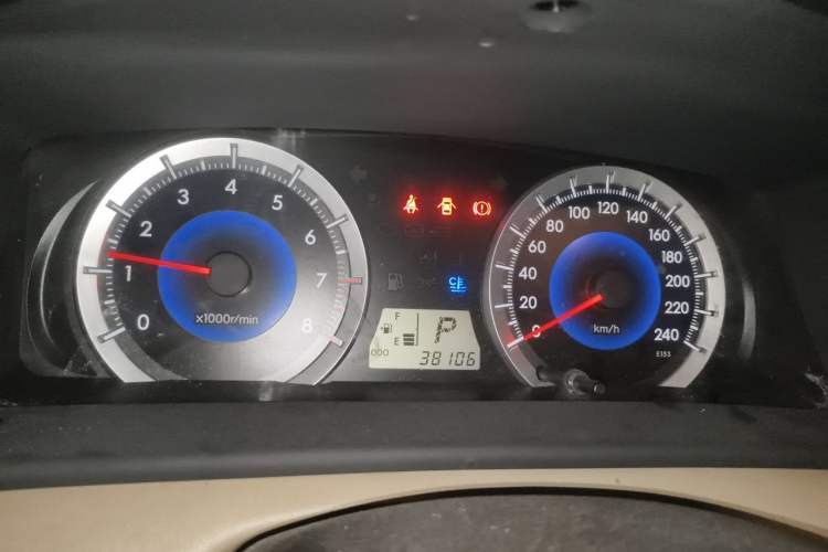 Used Toyota Corolla EX 2013 1.6L Automatic Excellence Edition Odometer Close Up