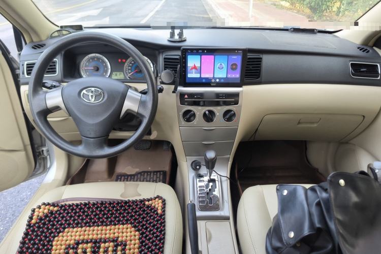 Used Toyota Corolla EX 2013 1.6L Automatic Excellence Edition Center Console