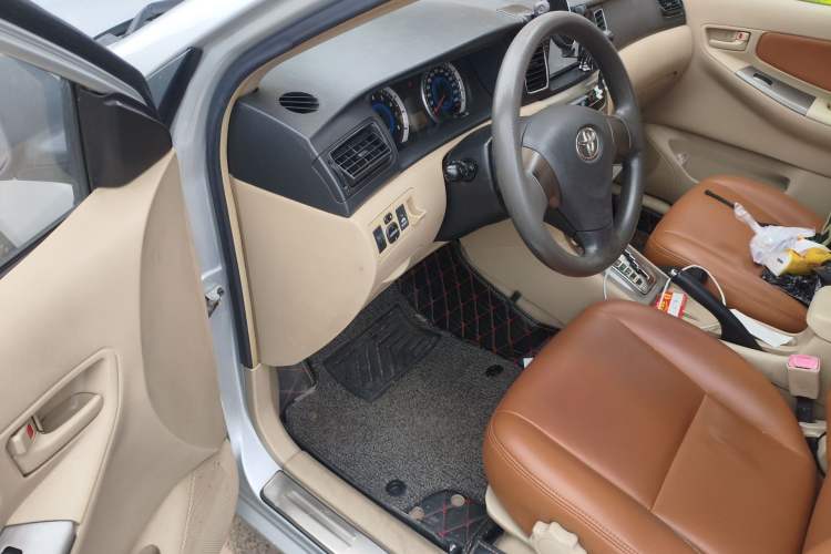 Used Toyota Corolla EX 2013 1.6L Automatic Luxury Edition Driver Seat