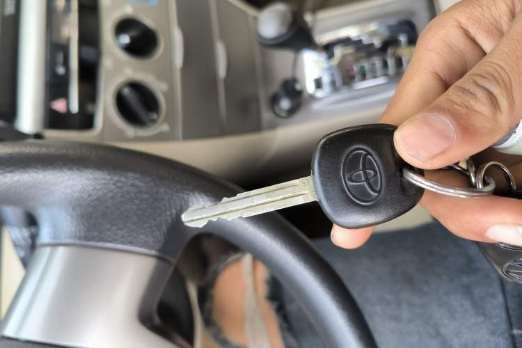 Used Toyota Corolla EX 2013 1.6L Automatic Excellence Edition Vehicle Key