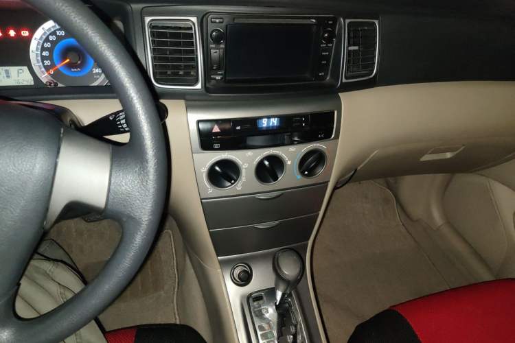 Used Toyota Corolla EX 2013 1.6L Automatic Excellence Edition Audio And AC Panel