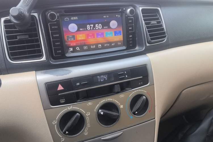 Used Toyota Corolla EX 2013 1.6L Automatic Excellence Edition Audio And AC Panel