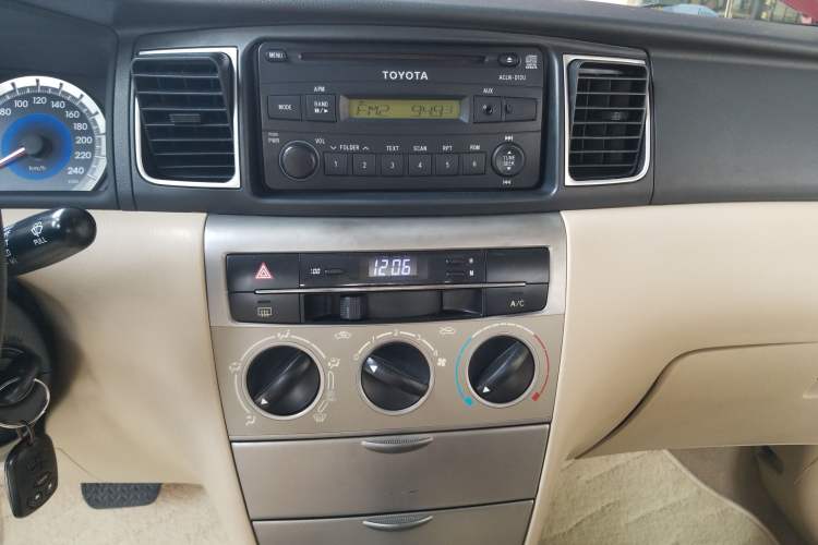 Used Toyota Corolla EX 2013 1.6L Automatic Excellence Edition Audio And AC Panel