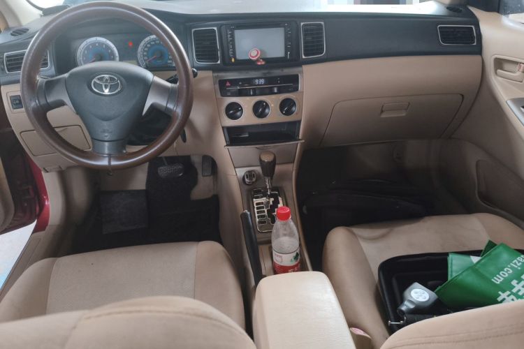 Used Toyota Corolla EX 2013 1.6L Automatic Excellence Edition Center Console