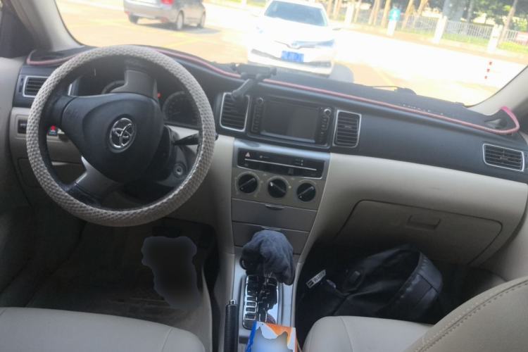 Used Toyota Corolla EX 2013 1.6L Automatic Excellence Edition Center Console