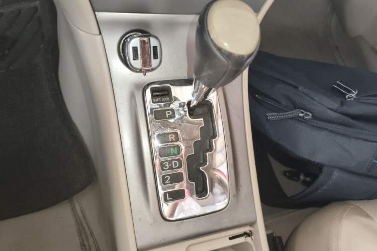 Used Toyota Corolla EX 2013 1.6L Automatic Excellence Edition Gear Lever