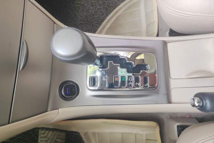 Used Toyota Corolla EX 2013 1.6L Automatic Excellence Edition Gear Lever