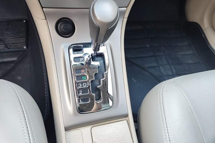 Used Toyota Corolla EX 2013 1.6L Automatic Excellence Edition Gear Lever