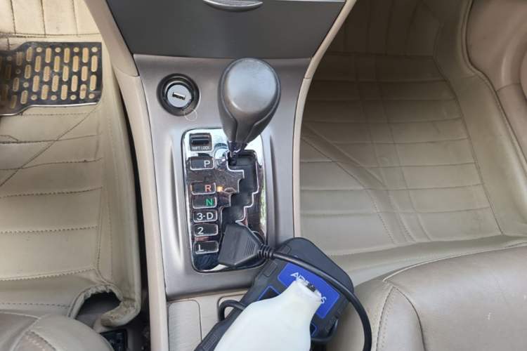 Used Toyota Corolla EX 2013 1.6L Automatic Luxury Edition Gear Lever
