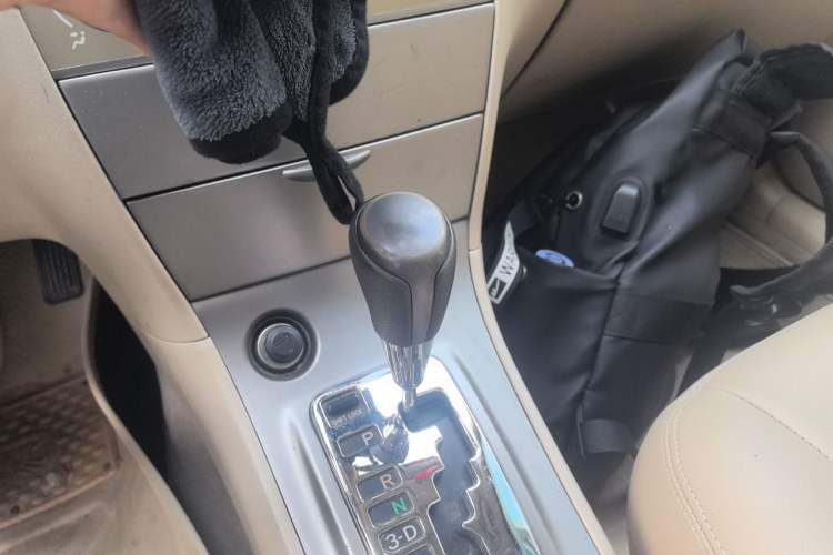 Used Toyota Corolla EX 2013 1.6L Automatic Excellence Edition Gear Lever