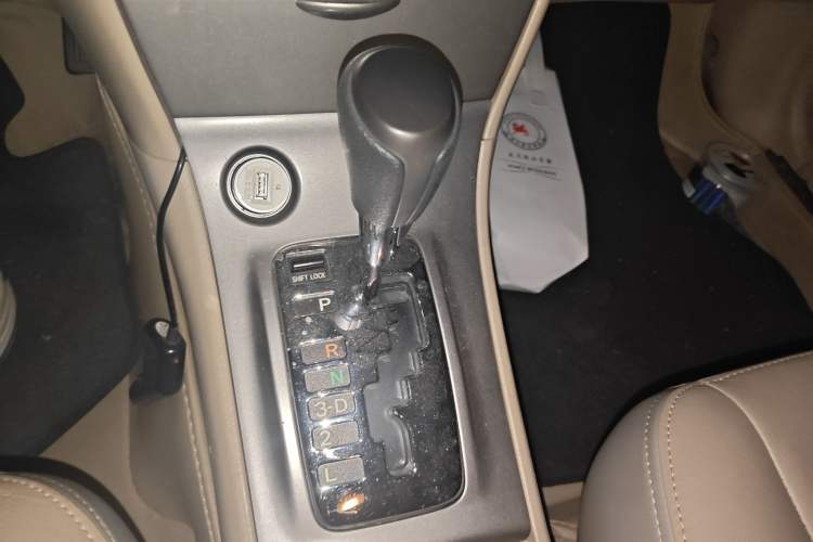 Used Toyota Corolla EX 2013 1.6L Automatic Luxury Edition Gear Lever