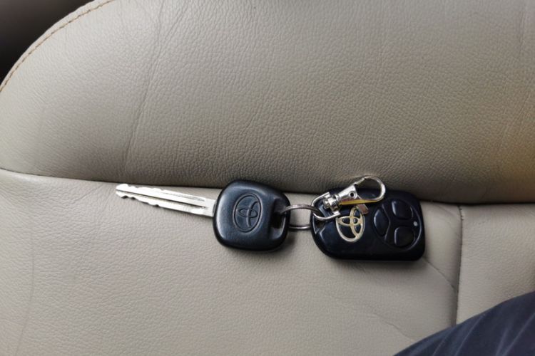 Used Toyota Corolla EX 2013 1.6L Automatic Luxury Edition Interior 1
