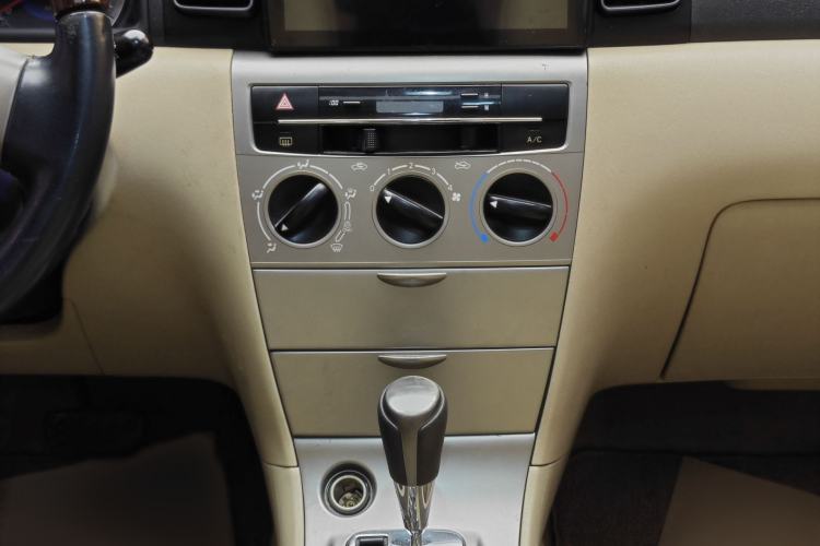 Used Toyota Corolla EX 2013 1.6L Automatic Excellence Edition Interior 10
