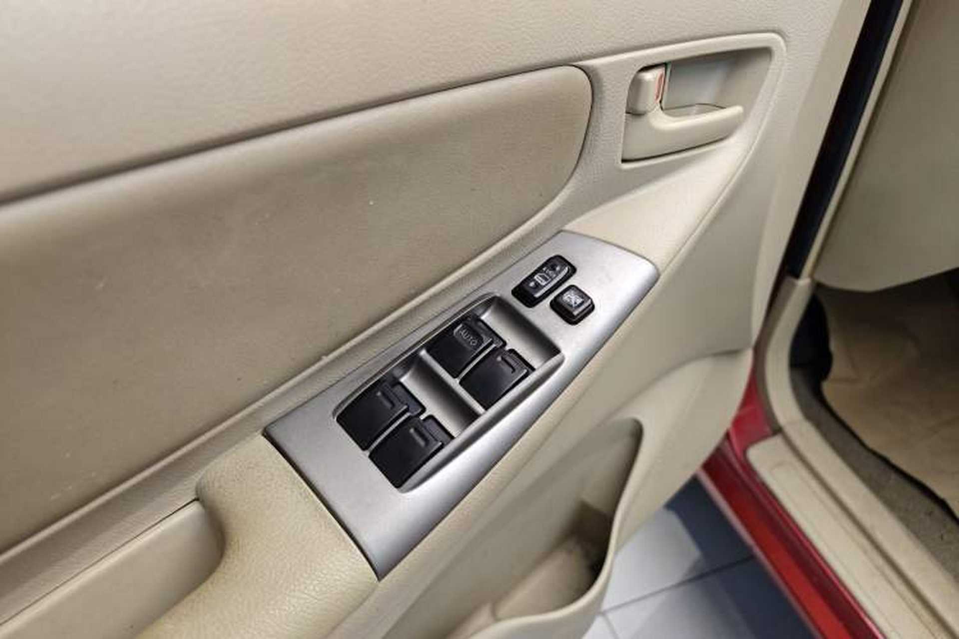 Used Toyota Corolla EX 2013 1.6L Automatic Excellence Edition Interior 4