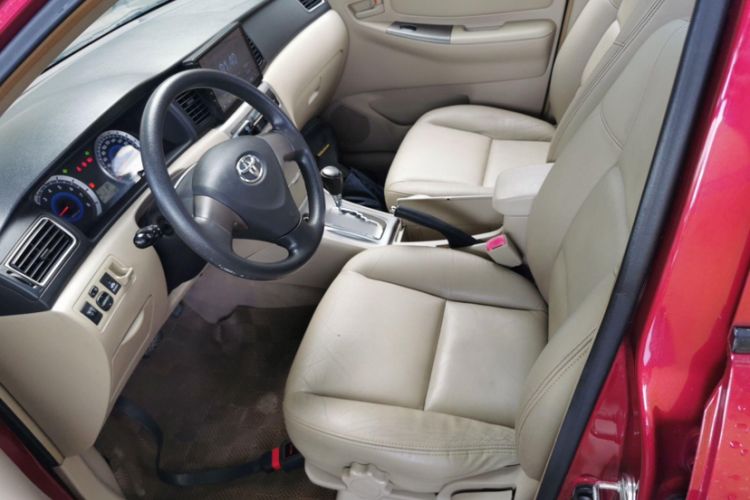 Used Toyota Corolla EX 2013 1.6L Automatic Luxury Edition Interior 6