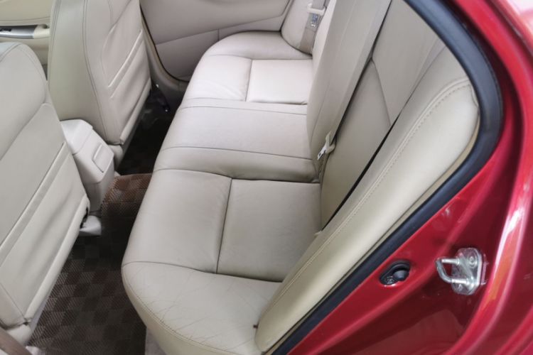 Used Toyota Corolla EX 2013 1.6L Automatic Luxury Edition Interior 8