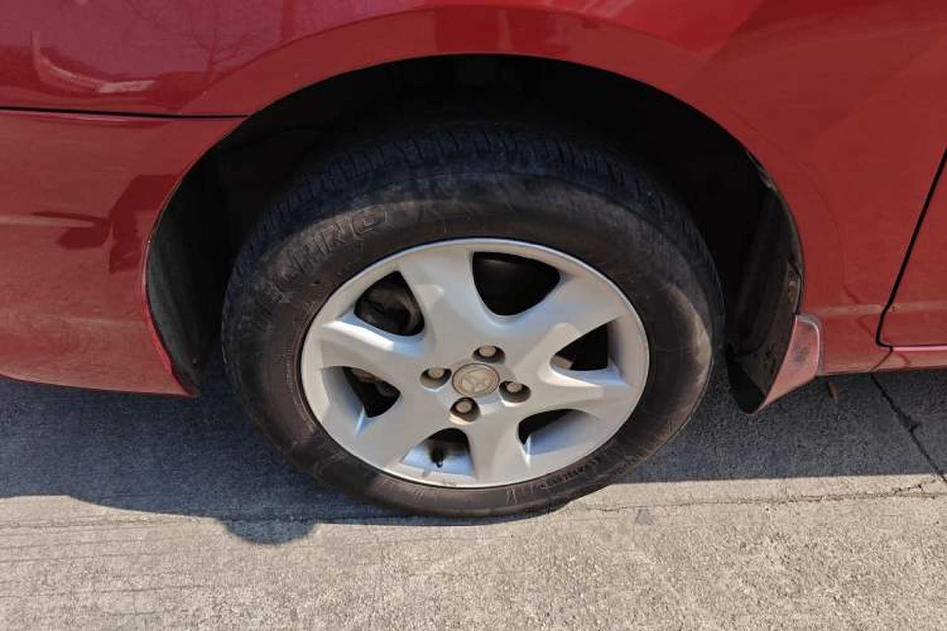 Used Toyota Corolla EX 2013 1.6L Automatic Excellence Edition Left Front Wheel Hub