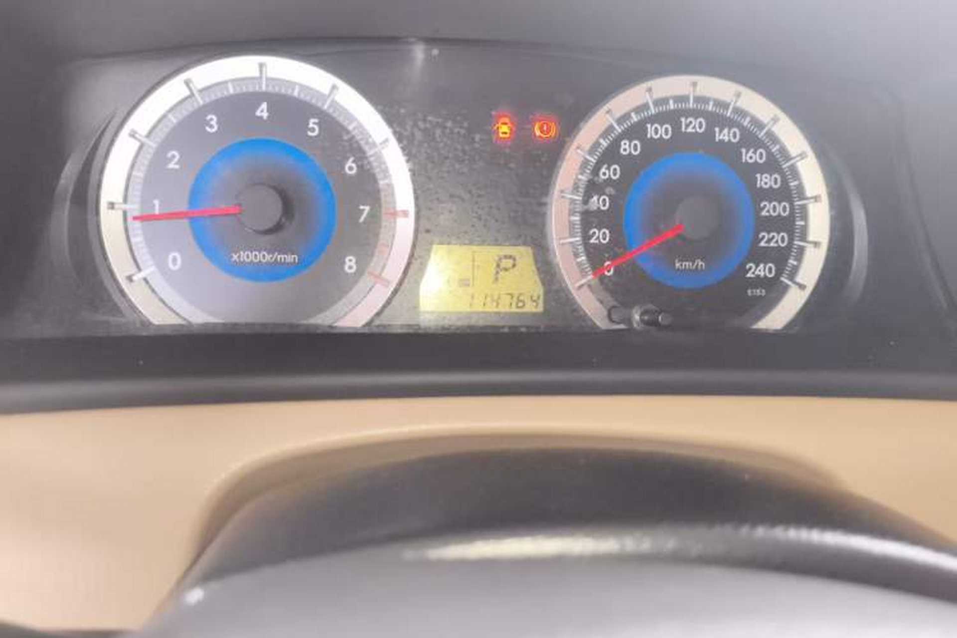 Used Toyota Corolla EX 2013 1.6L Automatic Excellence Edition Odometer Close Up