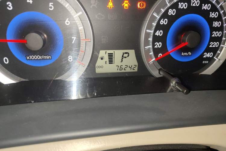 Used Toyota Corolla EX 2013 1.6L Automatic Excellence Edition Odometer Close Up