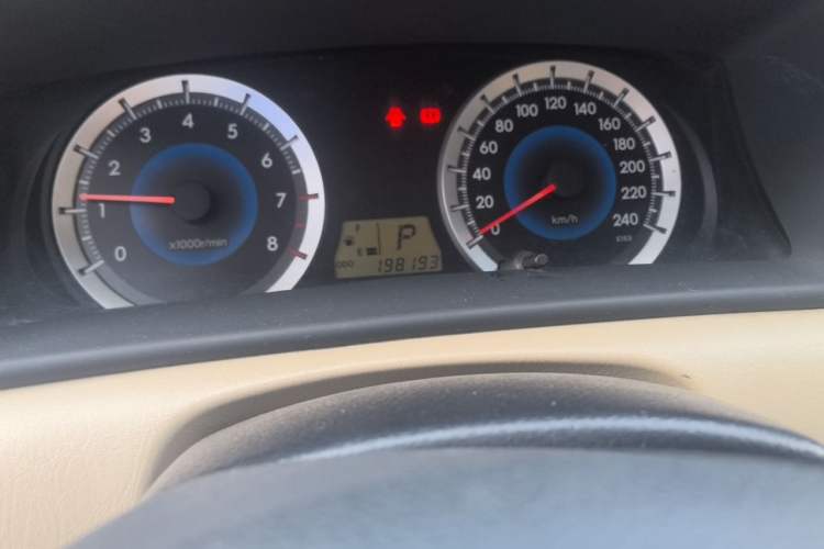 Used Toyota Corolla EX 2013 1.6L Automatic Excellence Edition Odometer Close Up