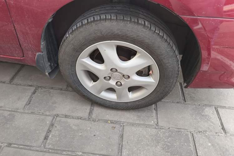 Used Toyota Corolla EX 2013 1.6L Automatic Luxury Edition Right Front Wheel Hub