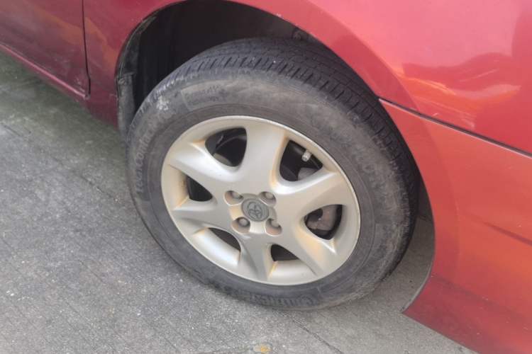 Used Toyota Corolla EX 2013 1.6L Automatic Excellence Edition Right Front Wheel Hub