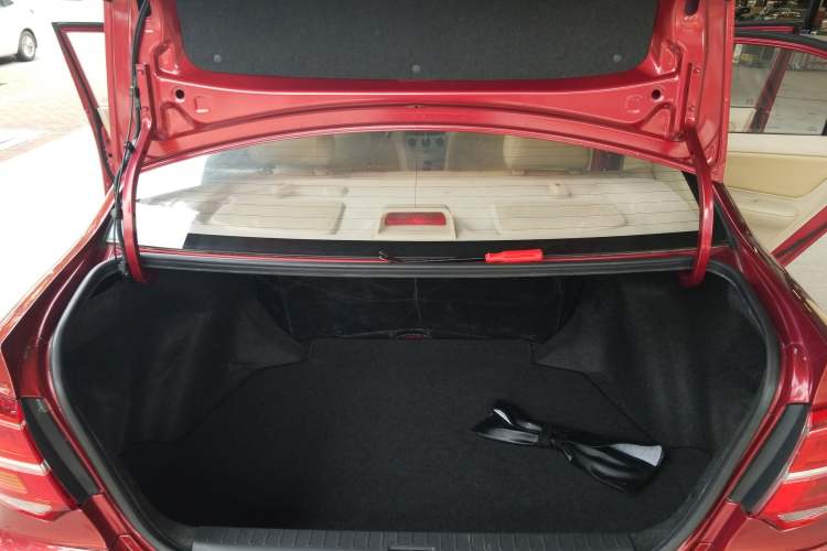 Used Toyota Corolla EX 2013 1.6L Automatic Excellence Edition Trunk