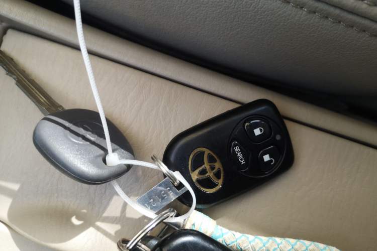 Used Toyota Corolla EX 2013 1.6L Automatic Excellence Edition Vehicle Key