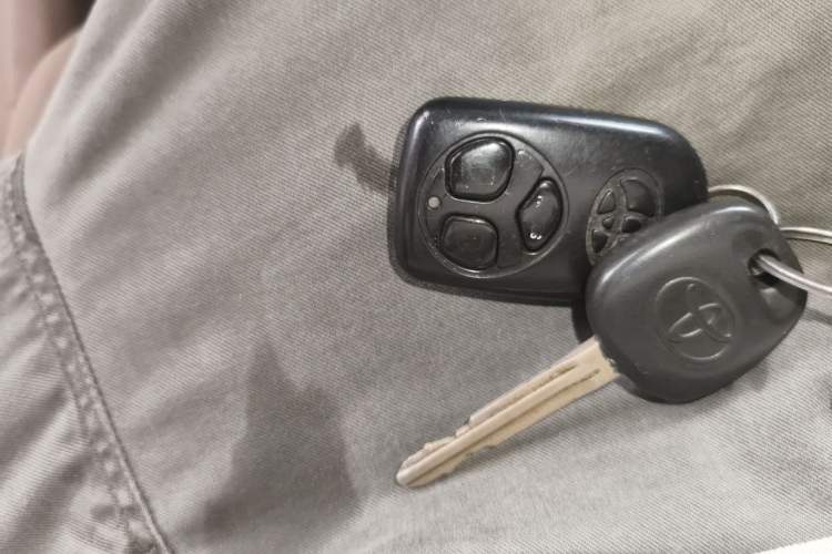 Used Toyota Corolla EX 2013 1.6L Automatic Excellence Edition Vehicle Key