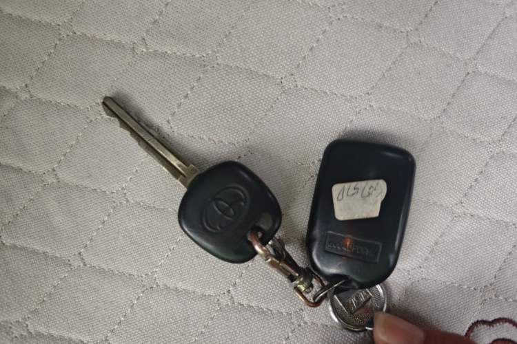 Used Toyota Corolla EX 2013 1.6L Automatic Luxury Edition Vehicle Key