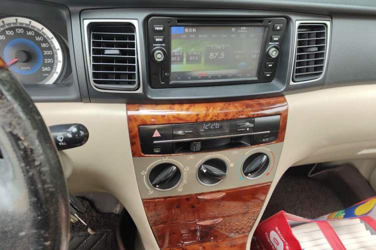 Used Toyota Corolla EX 2013 1.6L Automatic Luxury Edition Audio And AC Panel