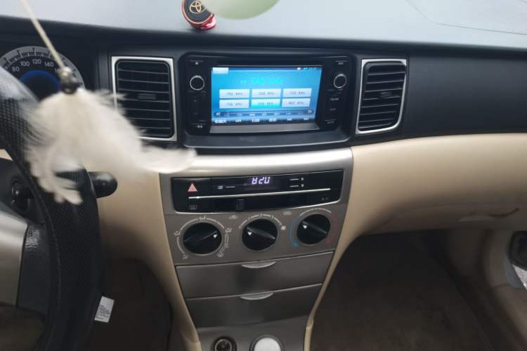 Used Toyota Corolla EX 2013 1.6L Automatic Excellence Edition Audio And AC Panel