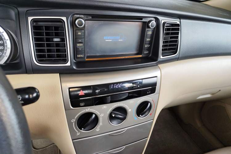 Used Toyota Corolla EX 2013 1.6L Automatic Excellence Edition Audio And AC Panel
