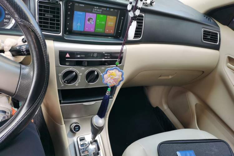 Used Toyota Corolla EX 2013 1.6L Automatic Excellence Edition Audio And AC Panel