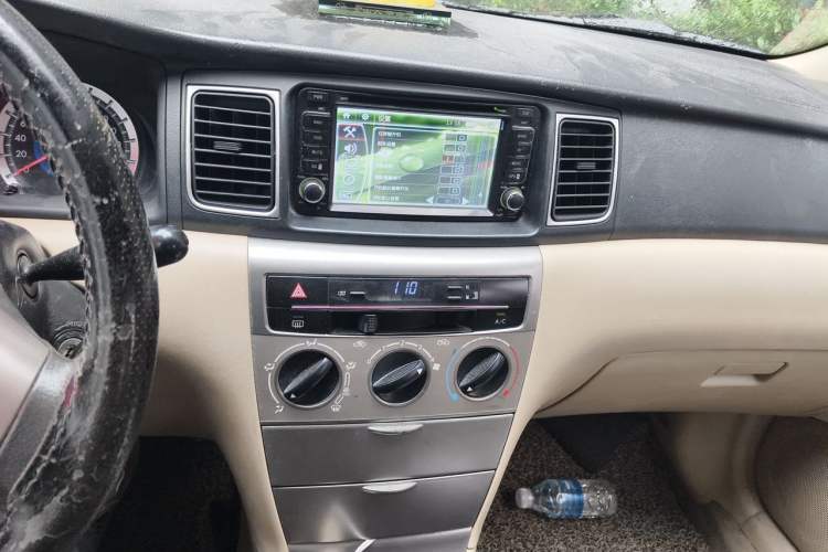 Used Toyota Corolla EX 2013 1.6L Manual Luxury Edition Audio And AC Panel