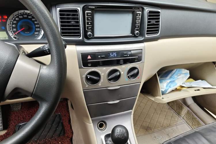 Used Toyota Corolla EX 2013 1.6L Manual Excellence Edition Audio And AC Panel
