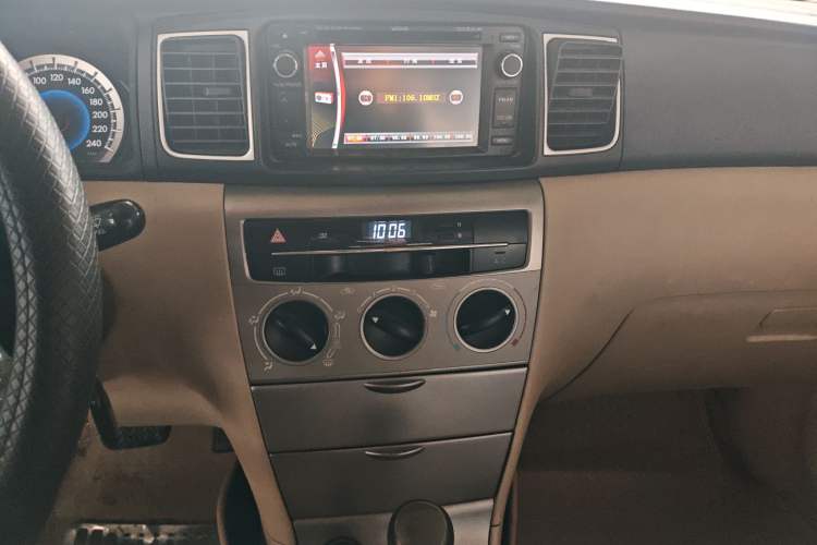 Used Toyota Corolla EX 2013 1.6L Automatic Luxury Edition Audio And AC Panel