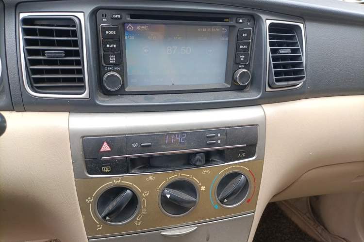 Used Toyota Corolla EX 2013 1.6L Manual Excellence Edition Audio And AC Panel