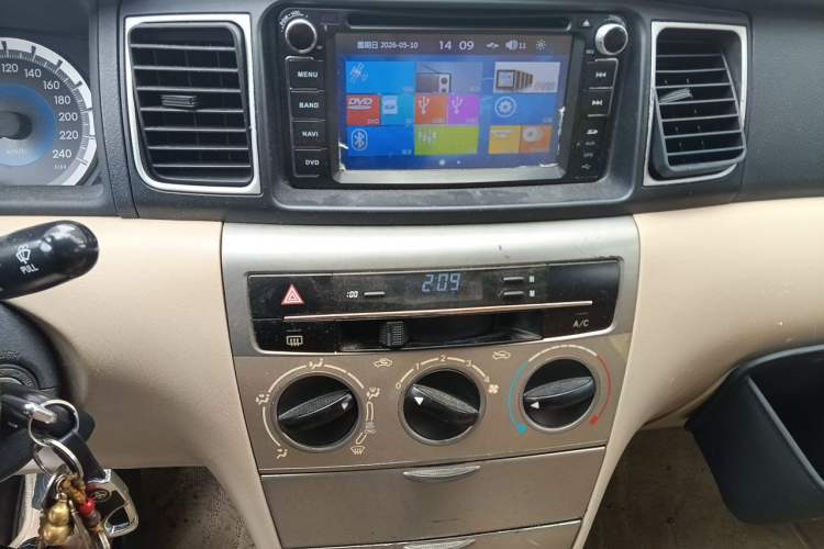 Used Toyota Corolla EX 2013 1.6L Automatic Excellence Edition Audio And AC Panel