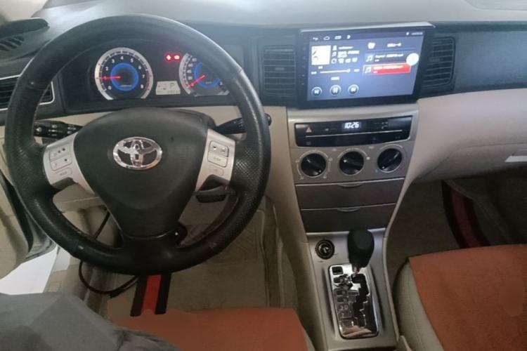 Used Toyota Corolla EX 2013 1.6L Automatic Excellence Edition Center Console
